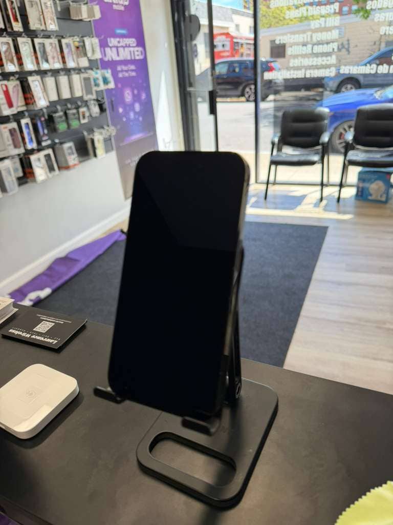 A. iPhone 13 Pro 128GB - Image 3